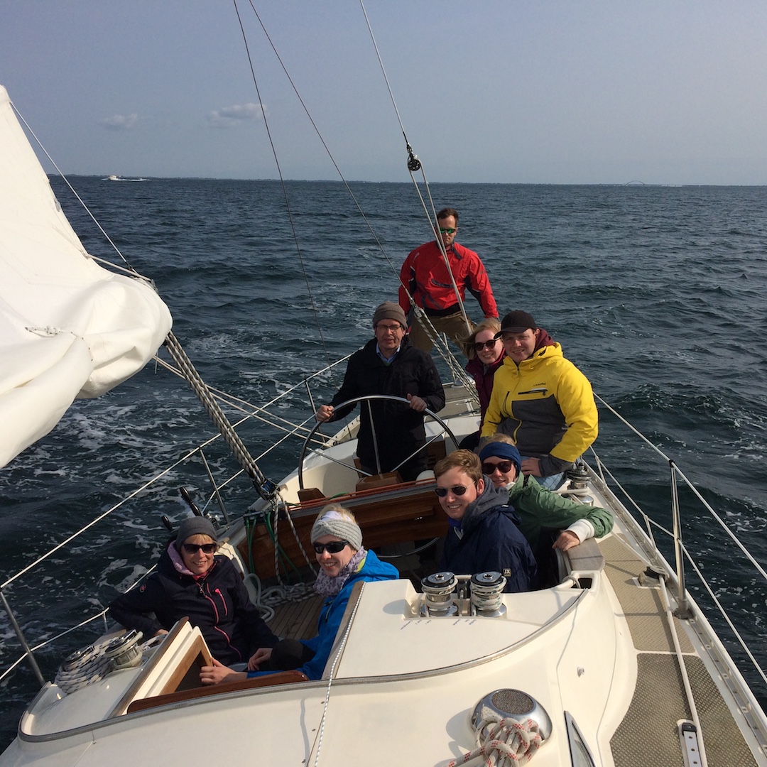Ein Segeltag mit gro&szlig;er Crew und guter Stimmung