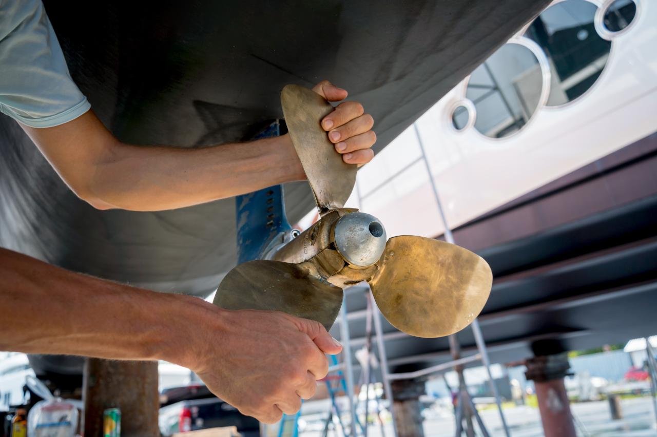 Wegen Verletzungsgefahr sollten auch die Propeller abgenommen werden