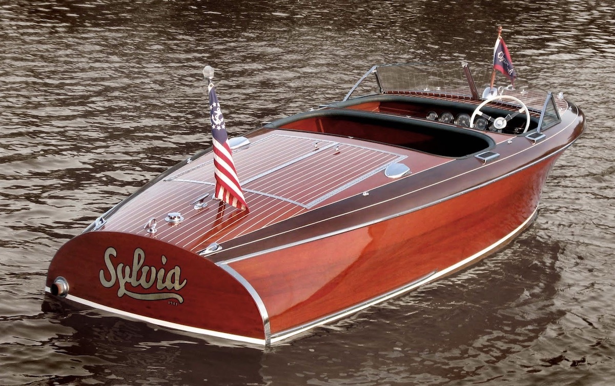 Barrel Back-Boote wie diese Chris-Craft von 1941 sind Liebhaberst&uuml;cke