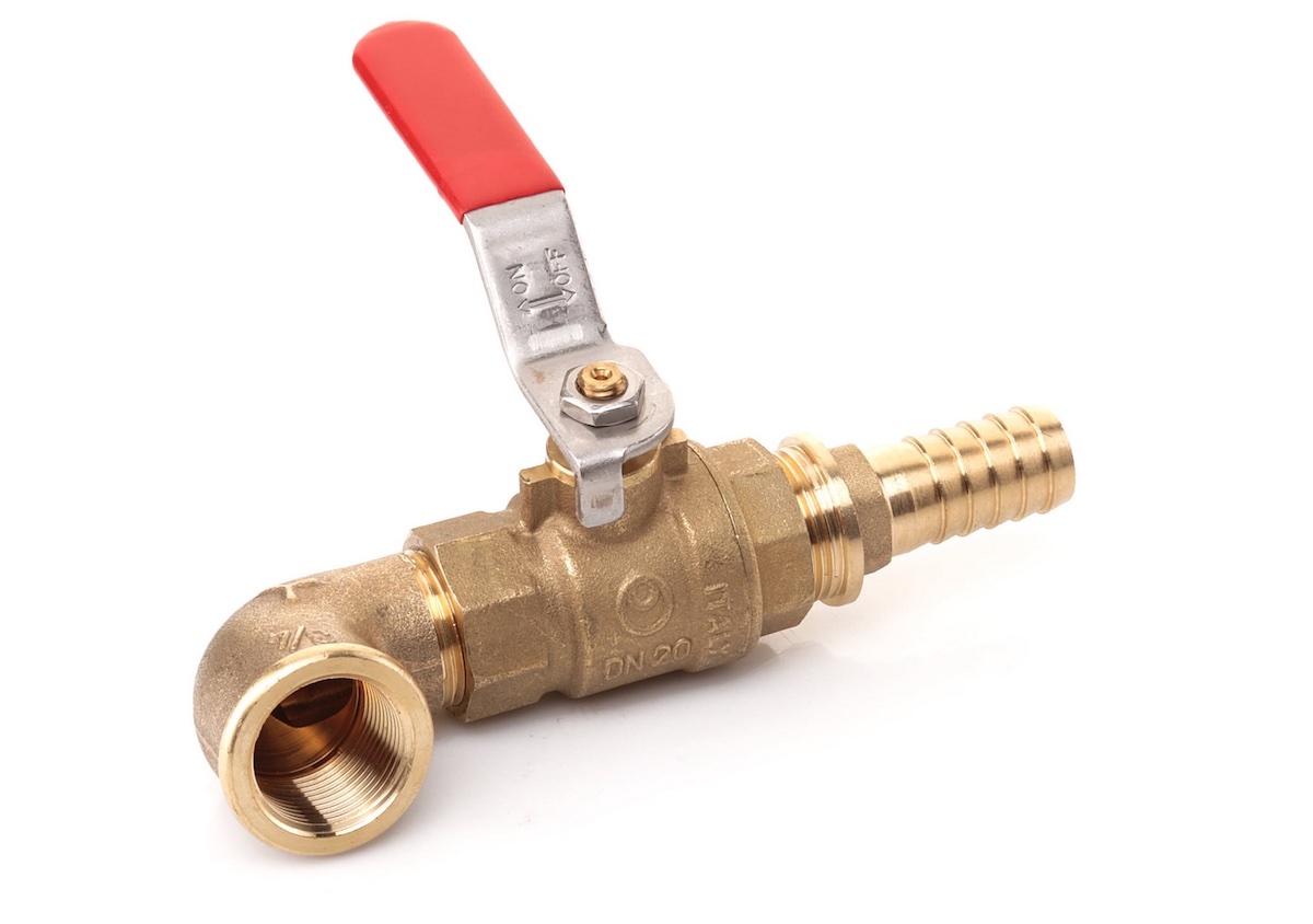 Ein sogenanntes &bdquo;Bavaria Seeventil&ldquo; aus ungeeignetem Baumarktmessing