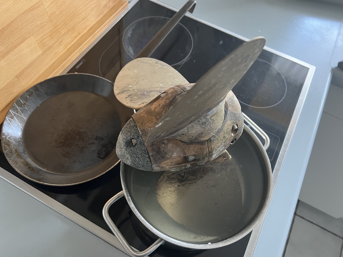 Zuhause in vorsichtig erw&auml;rmtem Essigwasser entkalkter Drehfl&uuml;gler