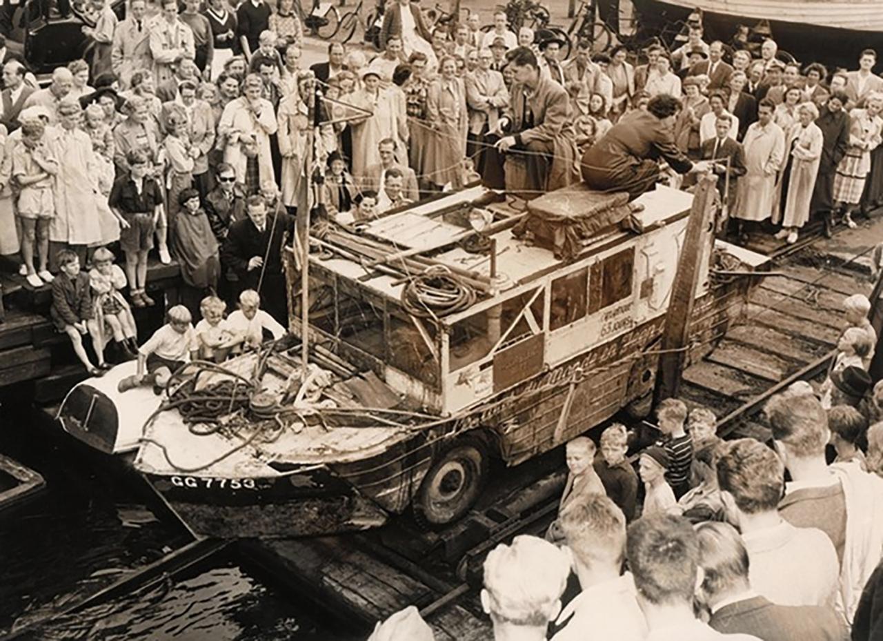 Die &laquo;Half Safe&raquo; mit Elinore und Ben Carlin bei ihrer Ankunft in Europa