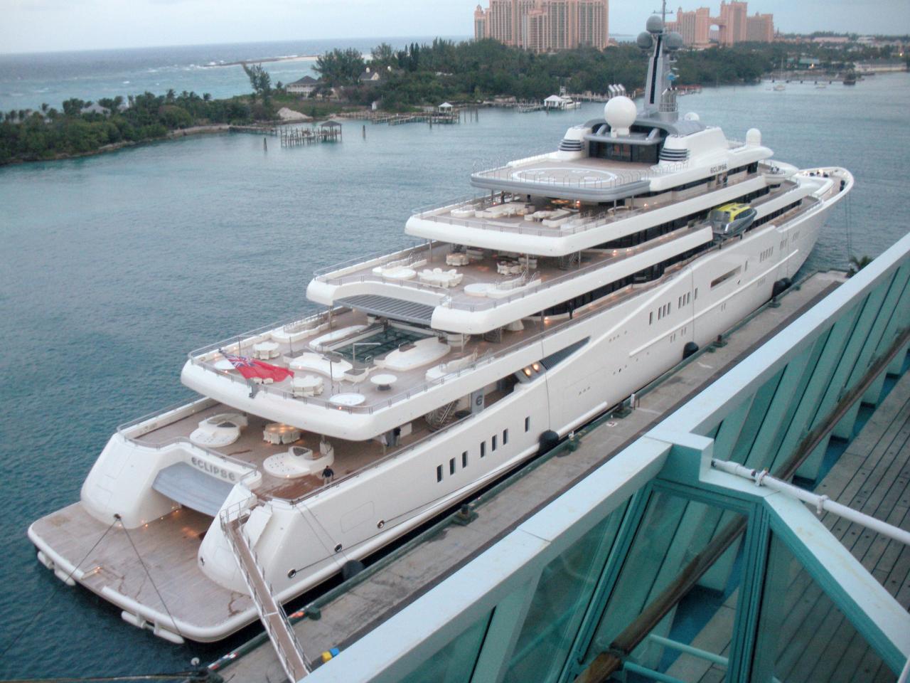 &laquo;Eclipse&raquo;, die drittgr&ouml;&szlig;te Yacht der Welt in Nassau/Bahamas